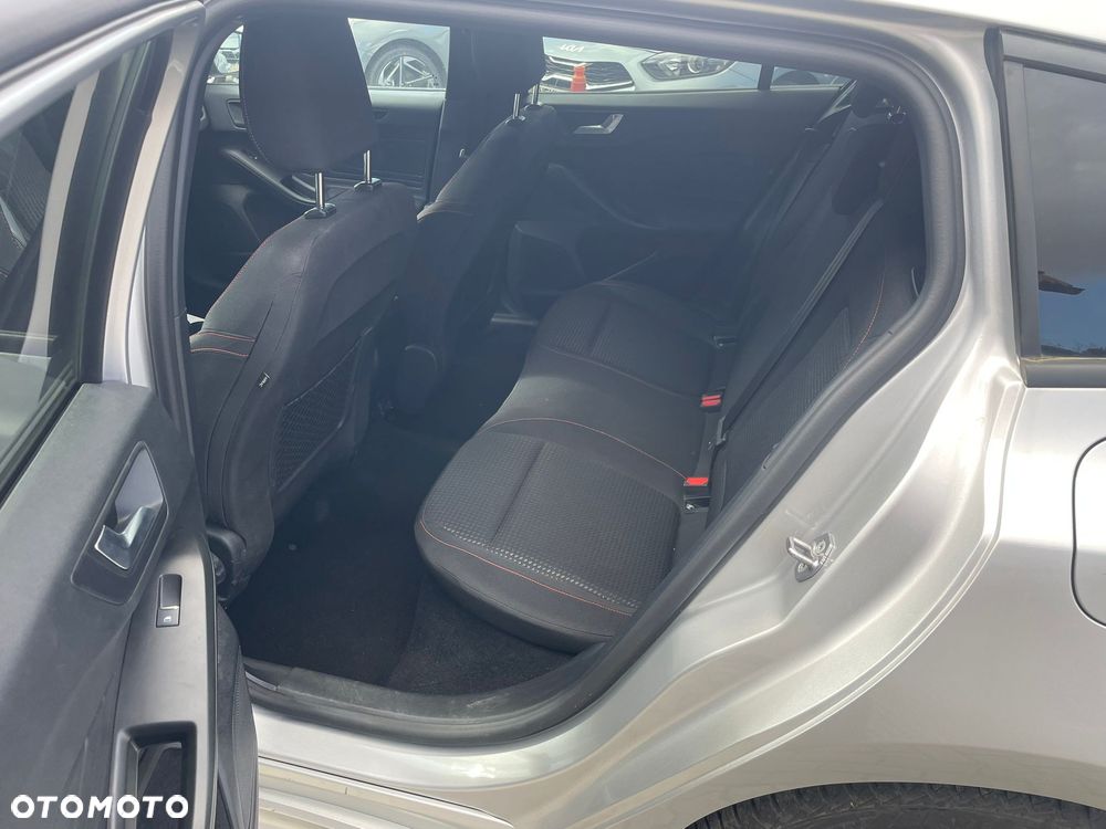 Ford Focus 1.0 EcoBoost mHEV ST-Line X - 10