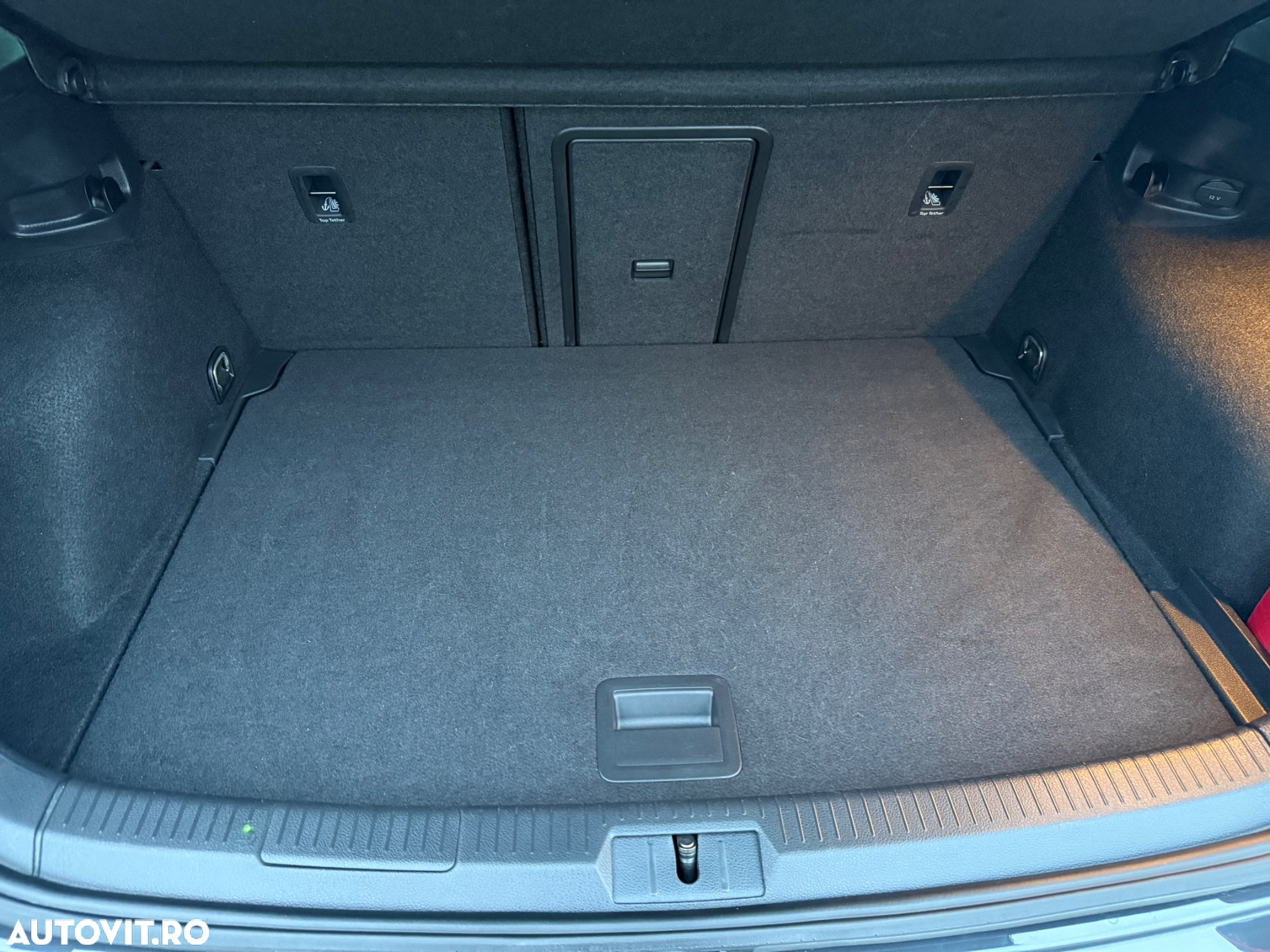 Volkswagen Golf 2.0 TDI DSG R-Line - 29