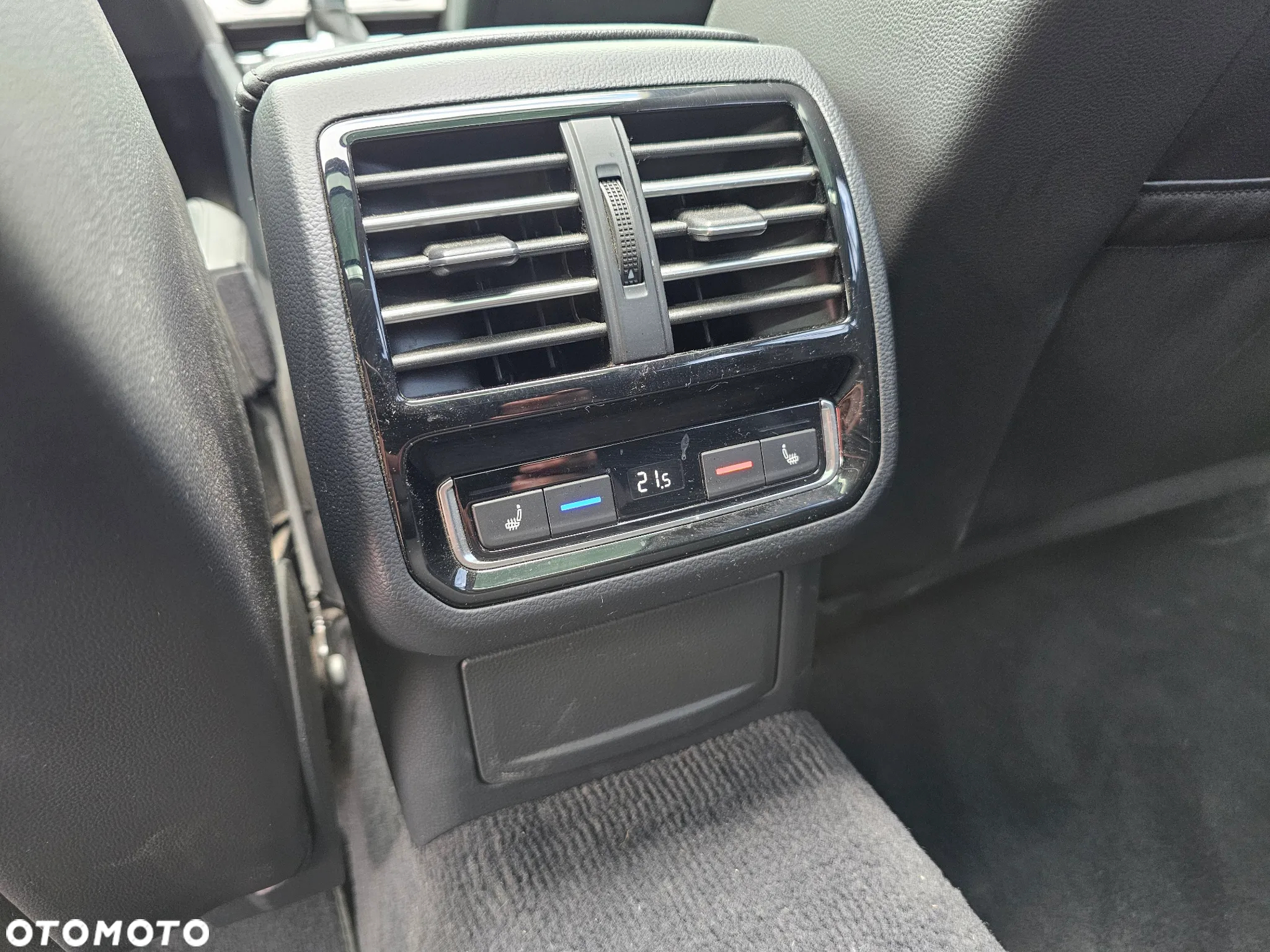 Volkswagen Passat Variant 2.0 TDI SCR 4Motion DSG (BMT) Highline - 21