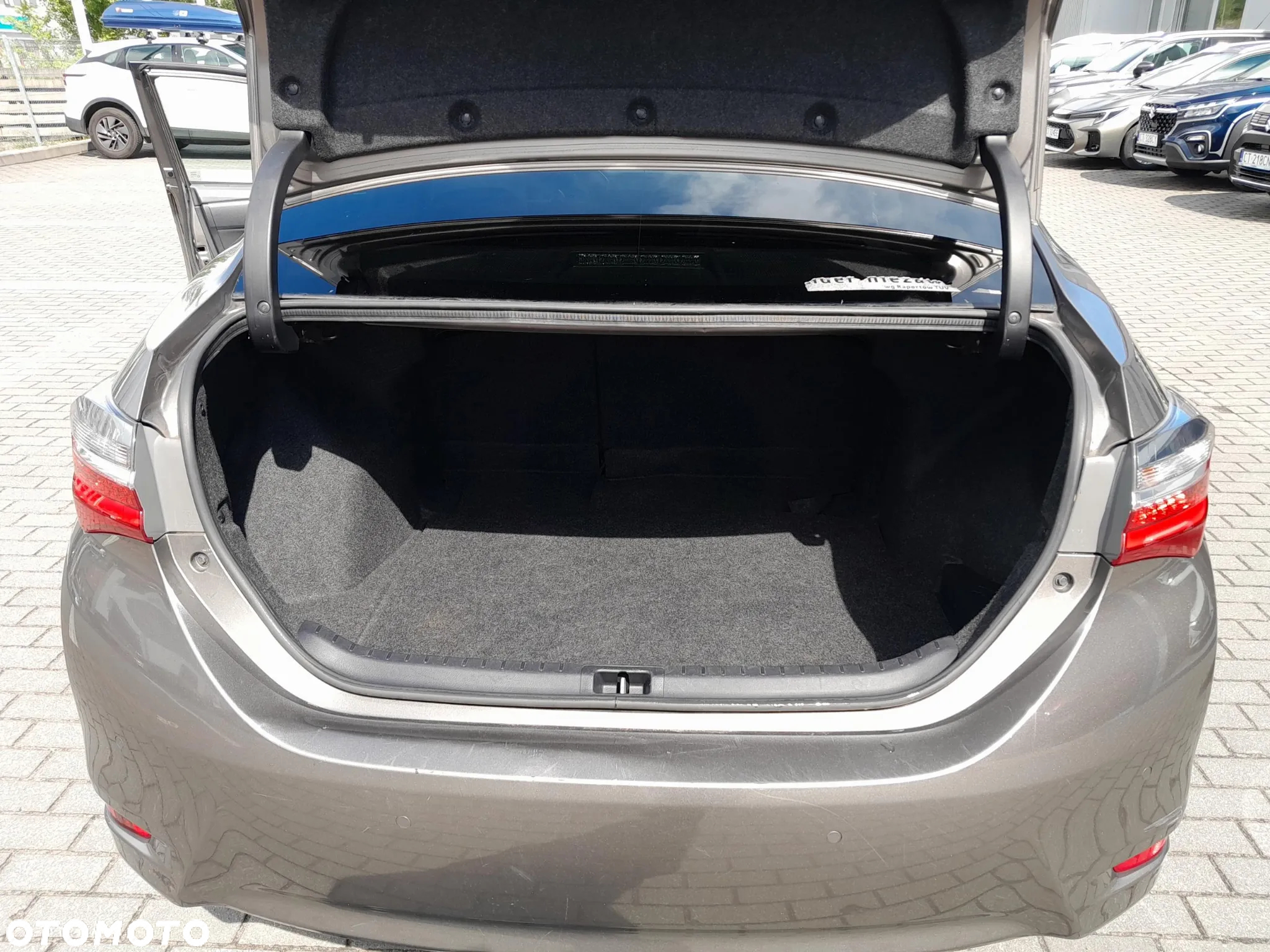 Toyota Corolla 1.6 Premium - 17