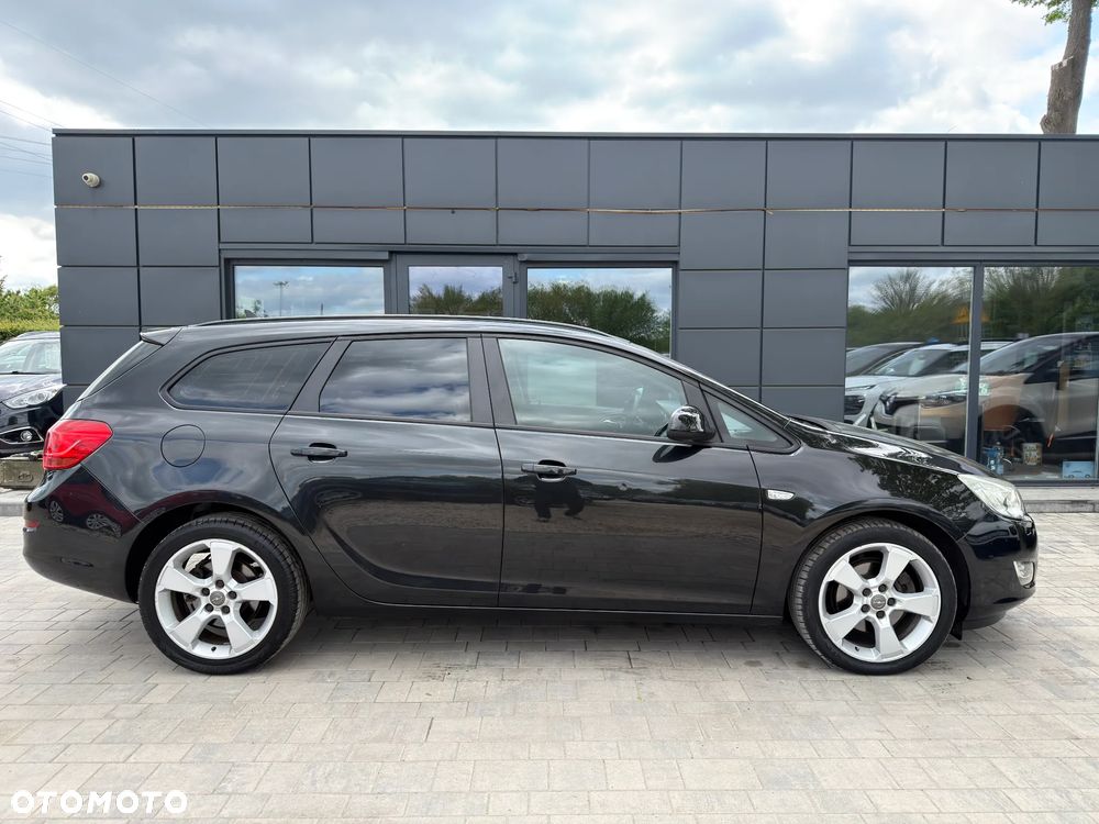 Opel Astra 1.7 CDTI Cosmo - 24