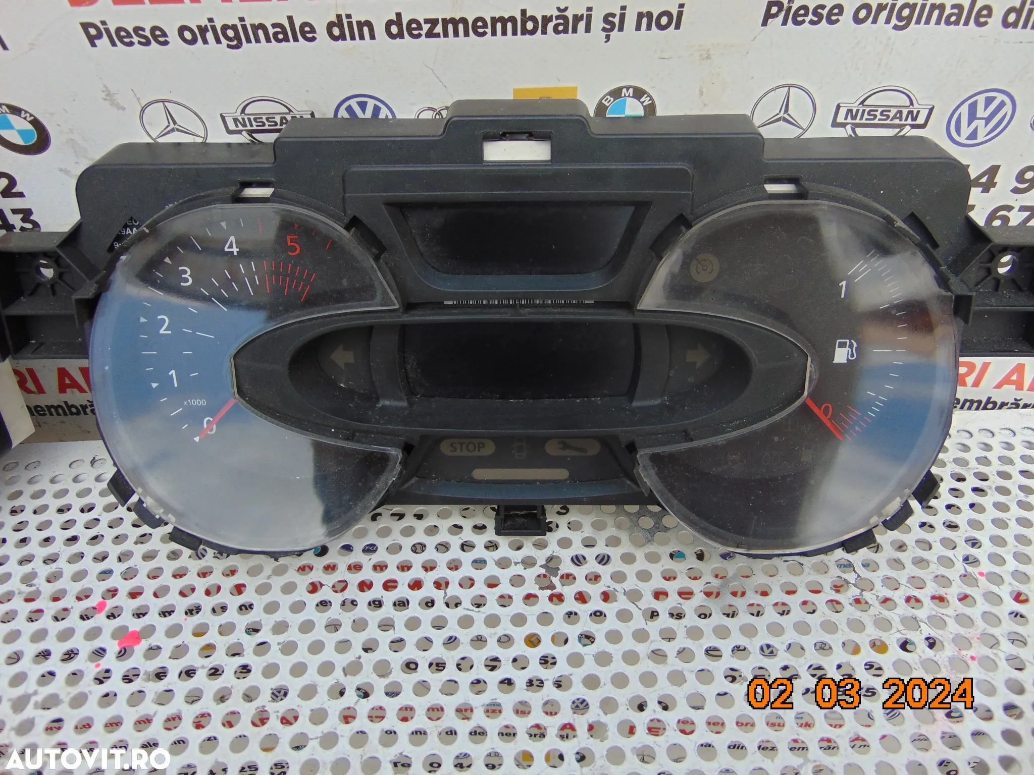 Ceasuri bord Renault Trafic 3 Opel Vivaro 2014-2022 instrumentar bord cod r / r - 2
