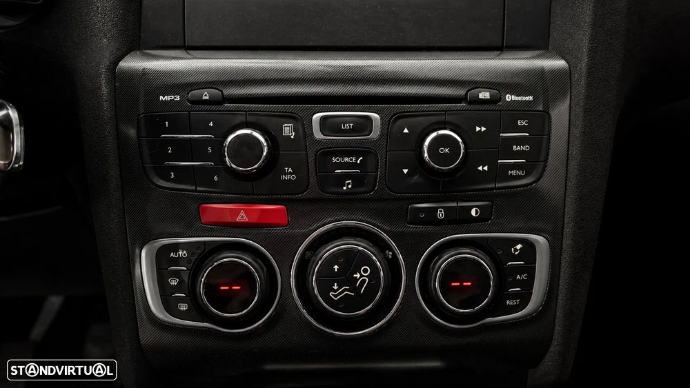 Citroën C4 e-HDi 110 Exclusive - 4