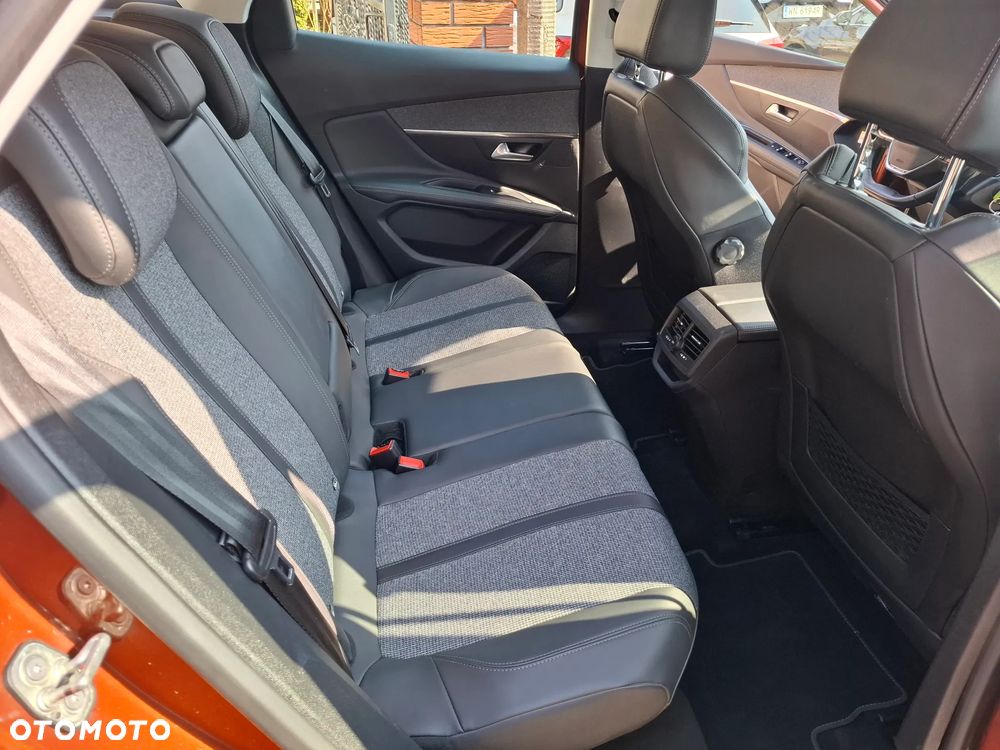 Peugeot 3008 1.5 BlueHDi Allure S&S - 24