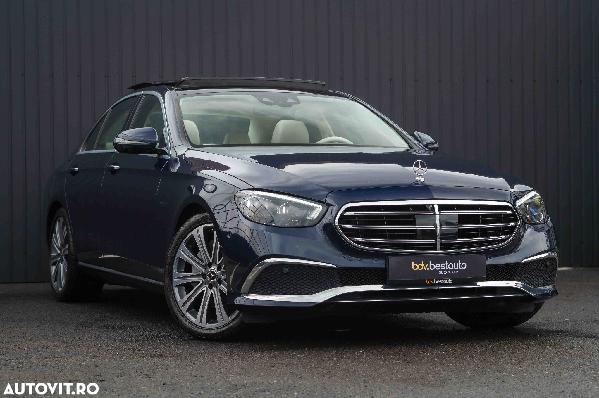 Mercedes-Benz E 300e 4Matic 9G-TRONIC Edition AVANTGARDE - 39