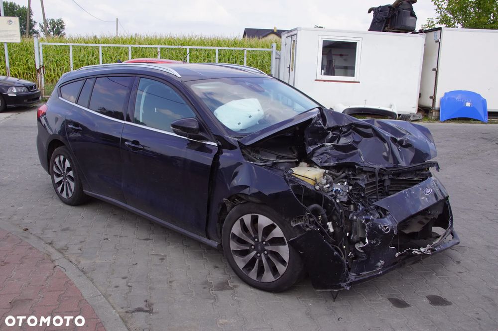Auto na części - Ford Focus MK4 1.5 EcoBoost 150 KM YZDA JX6R-7F097-AHC Shadow Black 2019R Silnik Skrzynia Drzwi Szyba Klapa Lusterko Lampa Zderzak Deska Kokpit Sterownik Moduł Czujnik Licznik Wyświetlacz Kierownica - 3