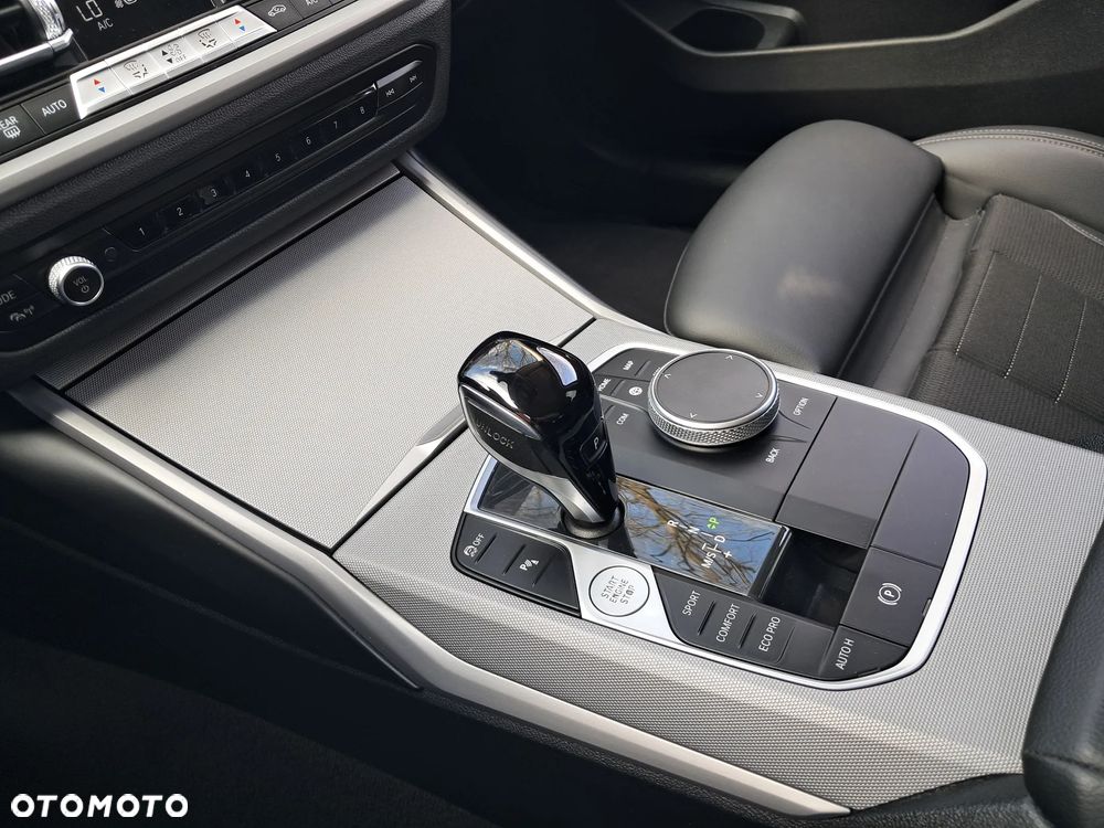 BMW Seria 3 318d Edition Luxury Line Purity - 20