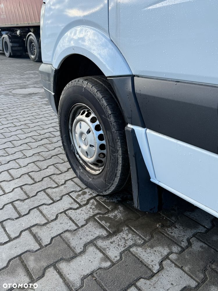 Mercedes-Benz Sprinter - 13