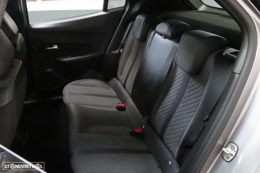 Peugeot 2008 - 12