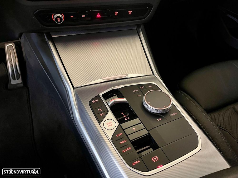 BMW 320 e Pack M Auto - 31