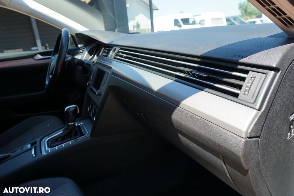 Volkswagen Passat 2.0 TDI DSG (BlueMotion Technology) Highline - 20