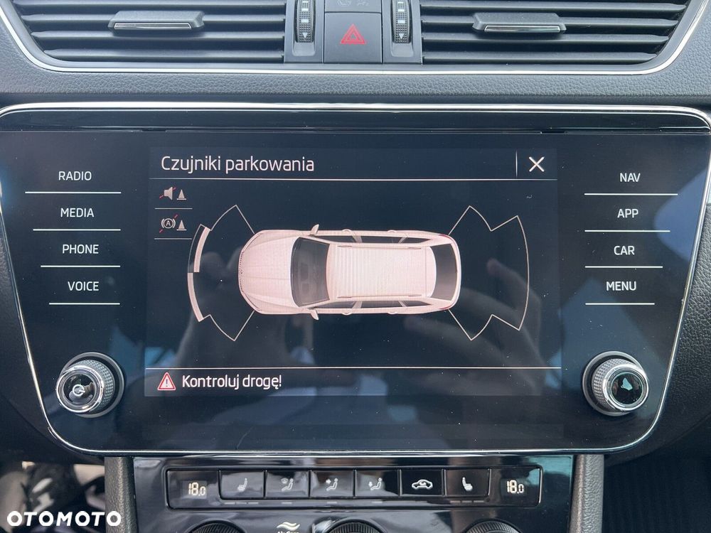 Skoda Superb 2.0 TDI SCR Ambition DSG - 22