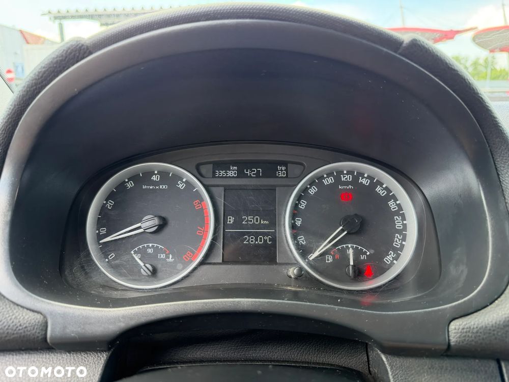Skoda Roomster 1.6 16V Comfort - 13
