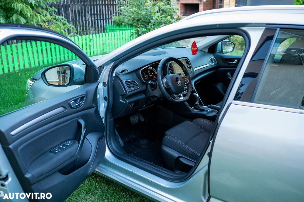 Renault Megane BLUE dCi EDC Zen - 17