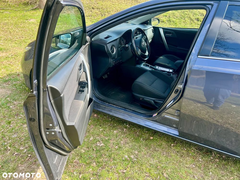 Toyota Auris 1.6 Valvematic Multidrive S Executive - 9