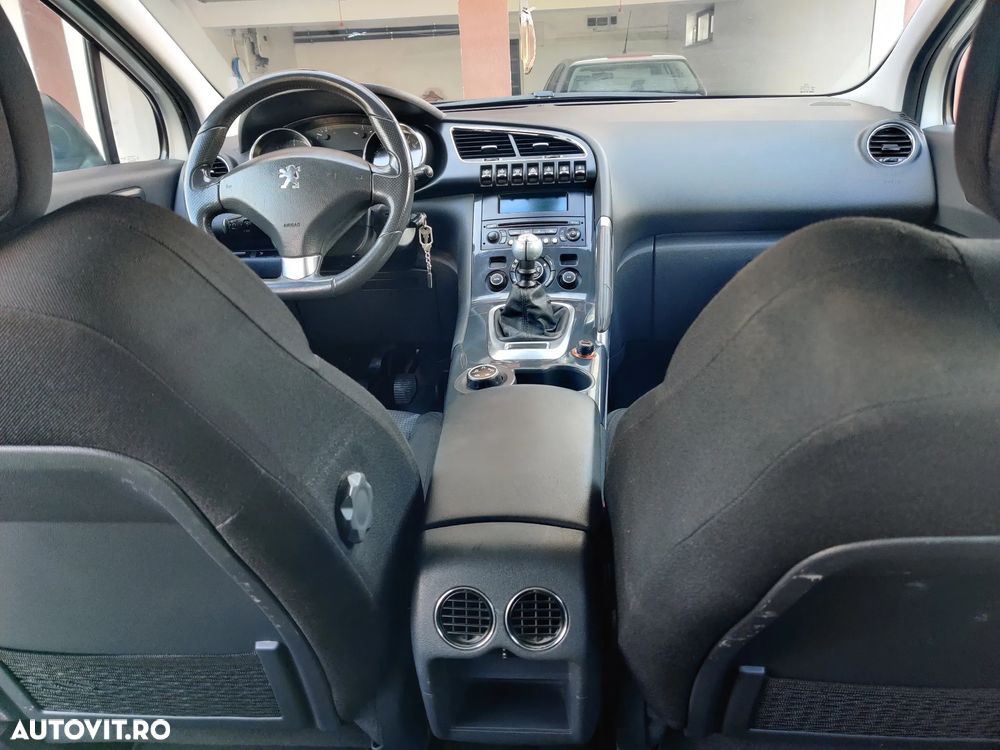 Peugeot 3008 2.0 HDI Premium Pack - 11