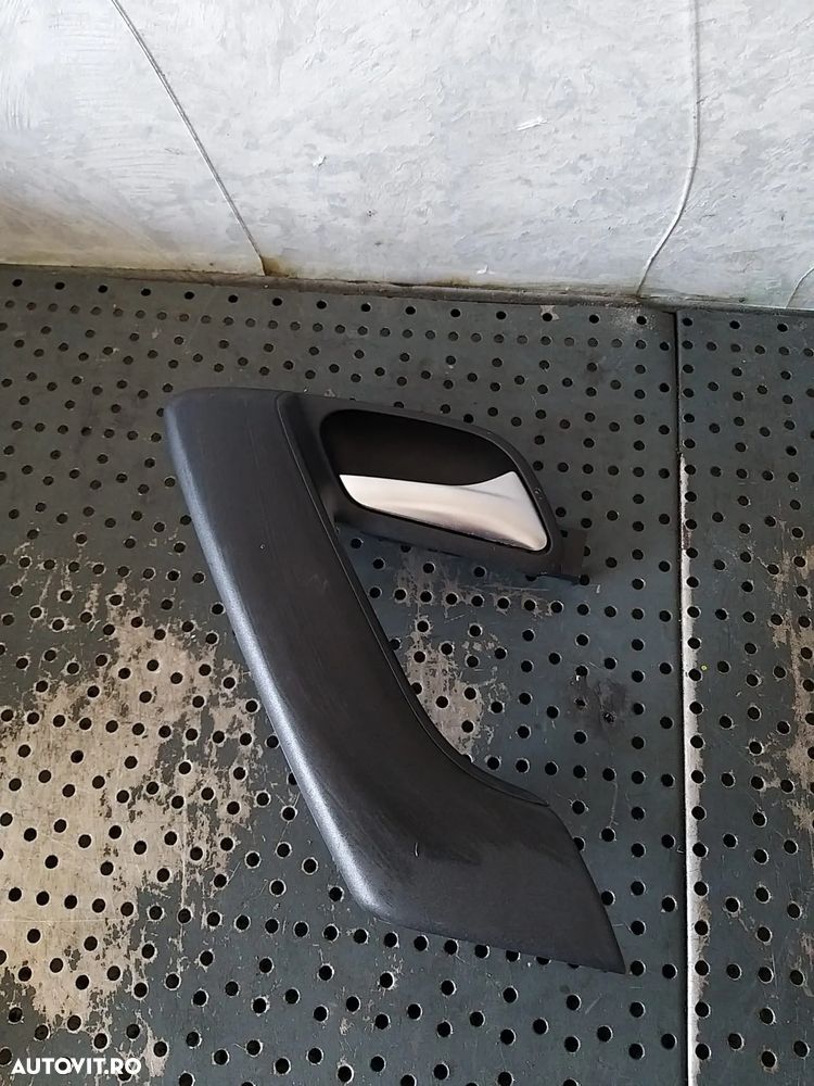 Maner interior usa dreapta fata vw polo 6r 6r0867180g - 1