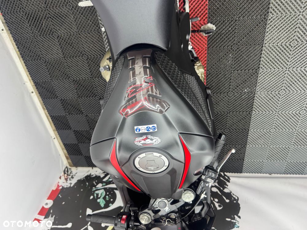 Honda CBR - 25