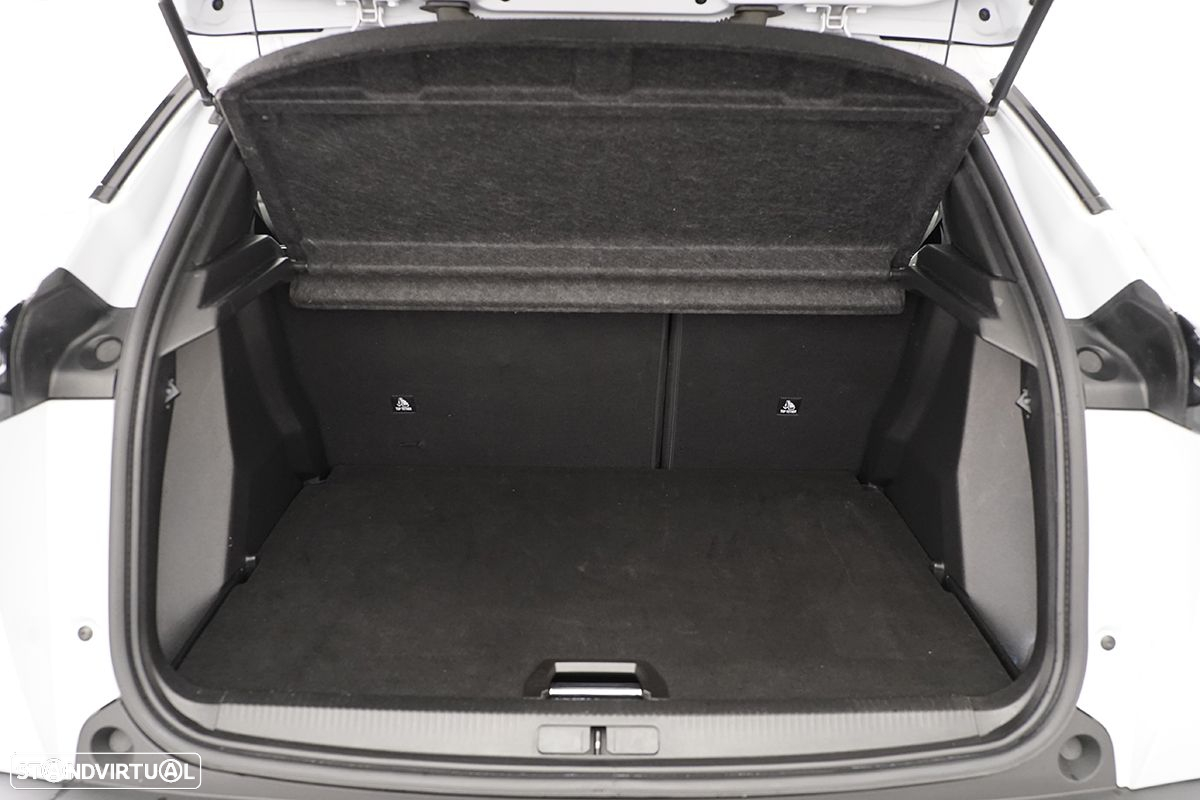 Peugeot 2008 1.2 PureTech Allure - 24