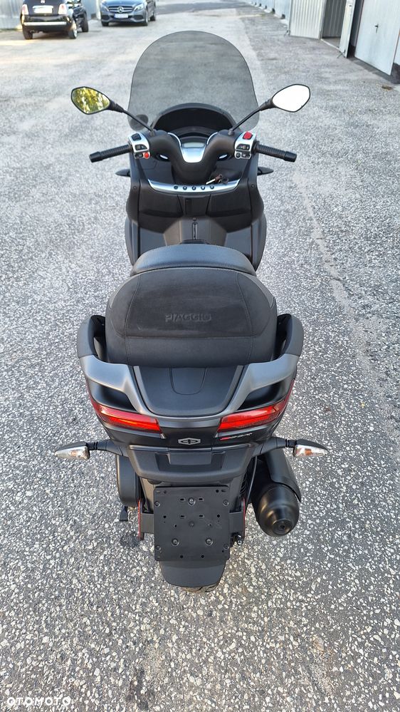 Piaggio MP-3 - 10