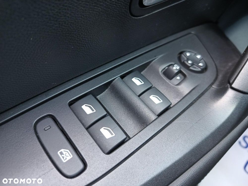 Peugeot 2008 1.2 PureTech Allure Pack S&S - 25