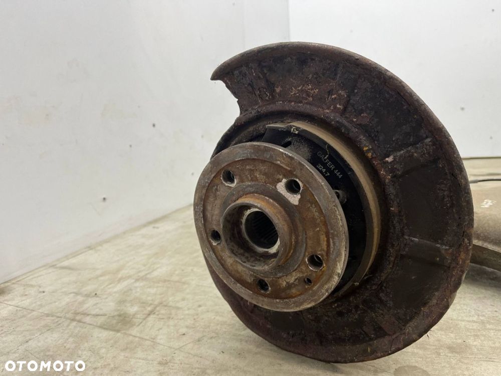 Zwrotnica Mercedes Vito Viano W639 piasta wahacz prawy tył L04281 1r17433 - 8