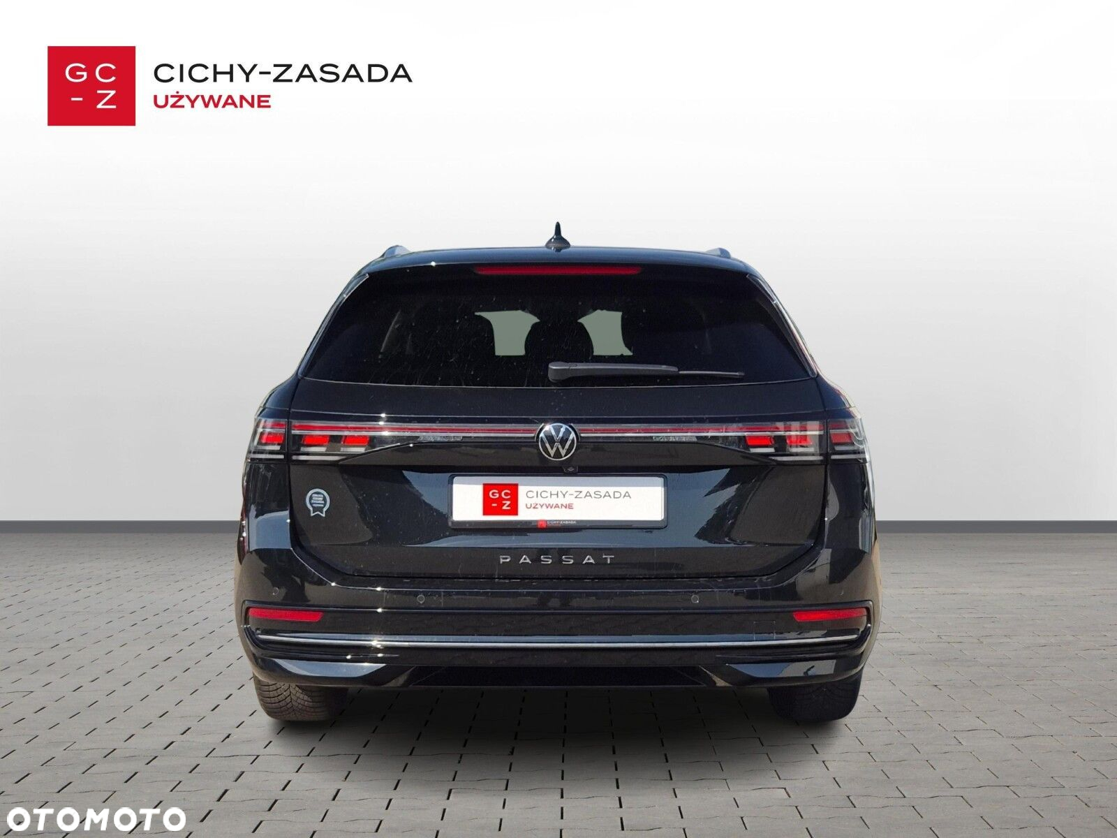 Volkswagen Passat - 4