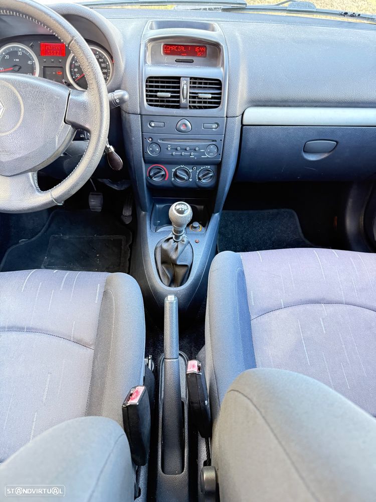 Renault Clio 1.5 dCi Confort Dynamique - 17