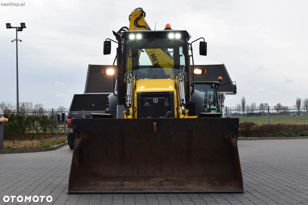 New Holland B110C - 21