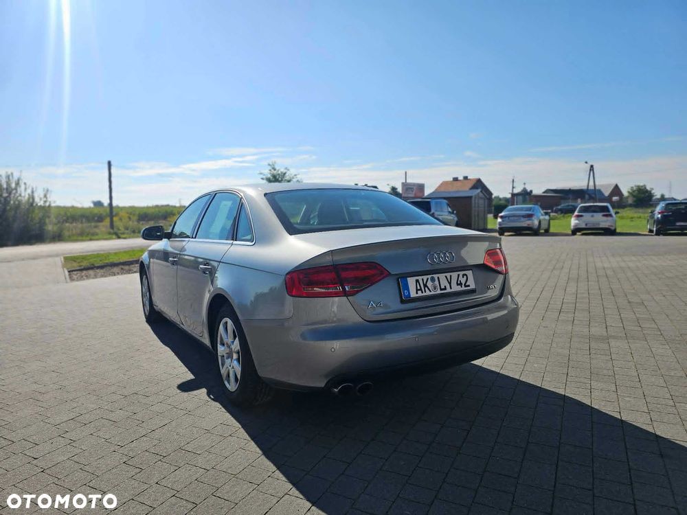 Audi A4 Limousine - 7