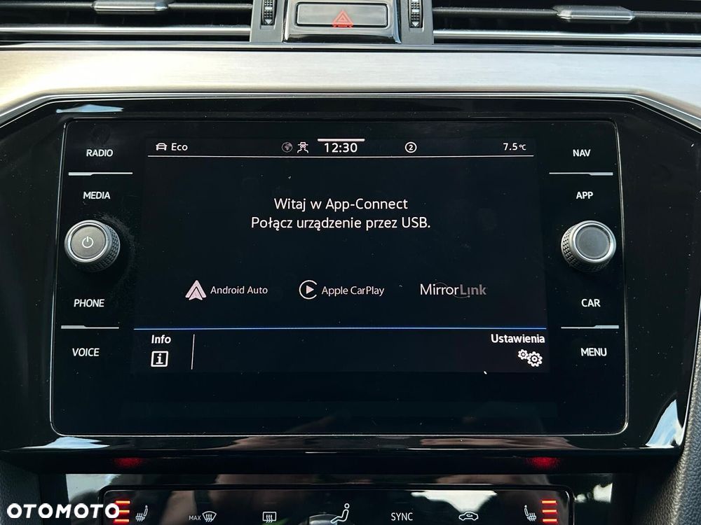 Volkswagen Passat 2.0 TDI Elegance DSG - 25