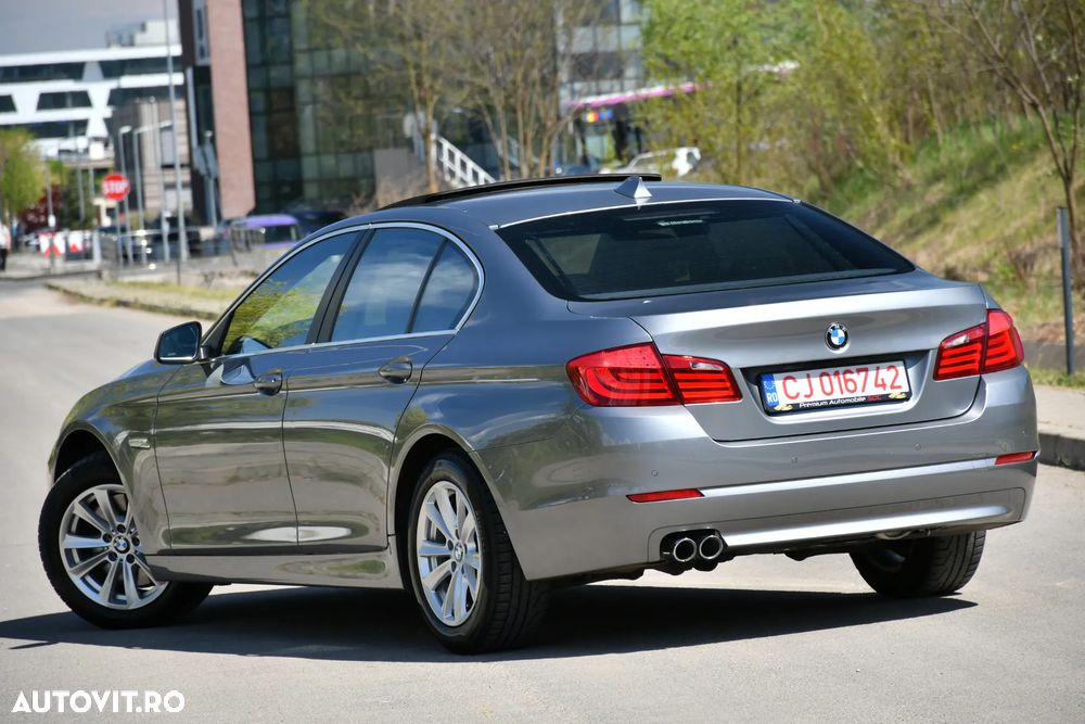 BMW Seria 5 525d xDrive Sport-Aut. Luxury Line - 16