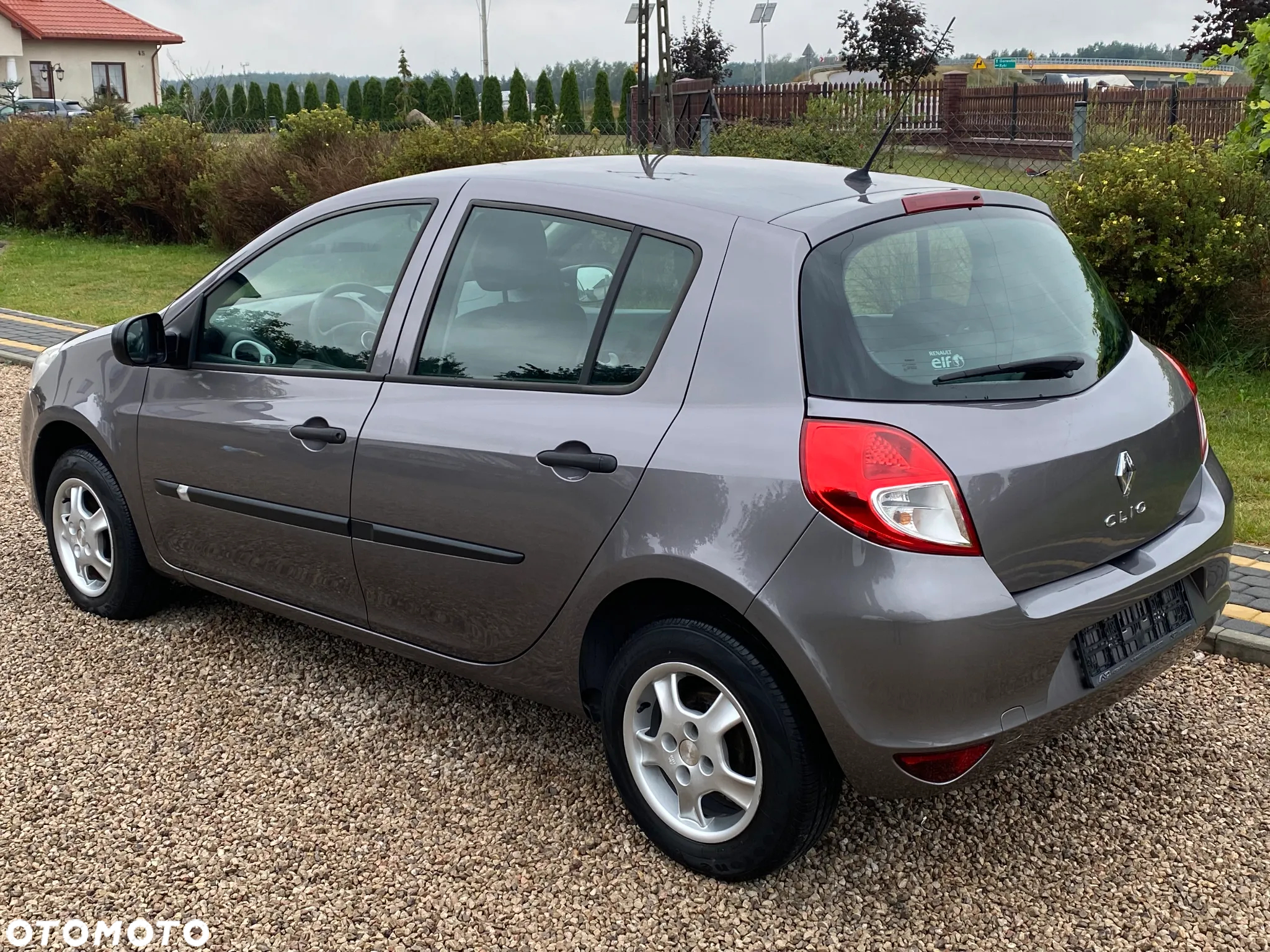 Renault Clio 1.2 16V 75 Dynamique - 4