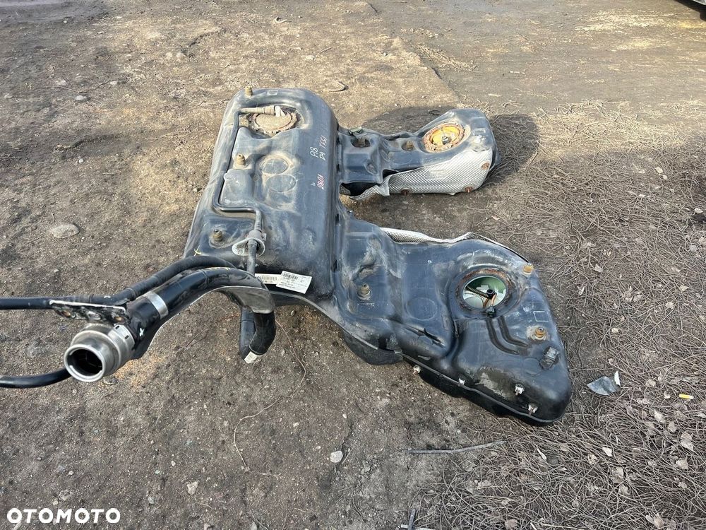 AUDI A8 D4 TFSI ZBIORNIK PALIWA 4H0201021BJ - 4