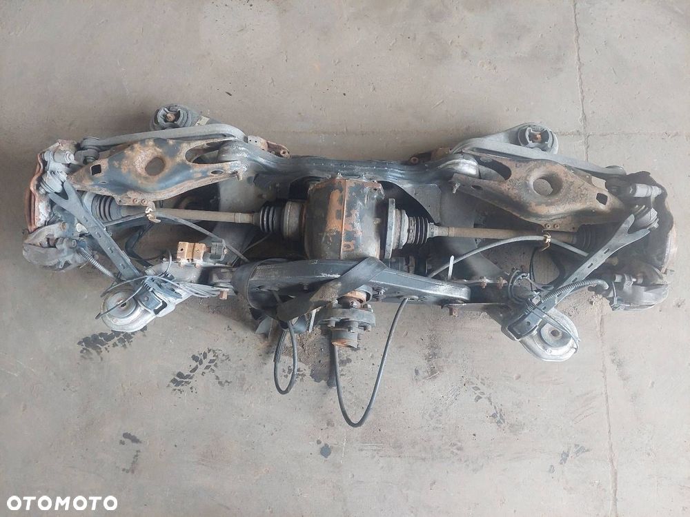 KOMPLETNE ZAWIESZENIE BELKA SANKI TYŁ + DYFER MERCEDES W211 2.2 CDI 2.87 - 7