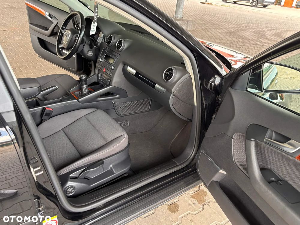 Audi A3 Sportback - 13