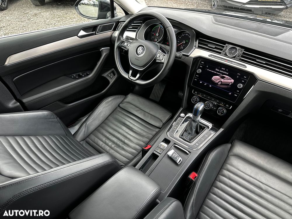Volkswagen Passat - 21