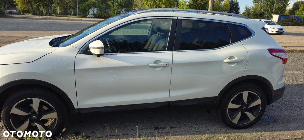 Nissan Qashqai - 2