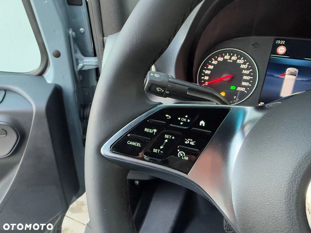 Mercedes-Benz Sprinter - 14