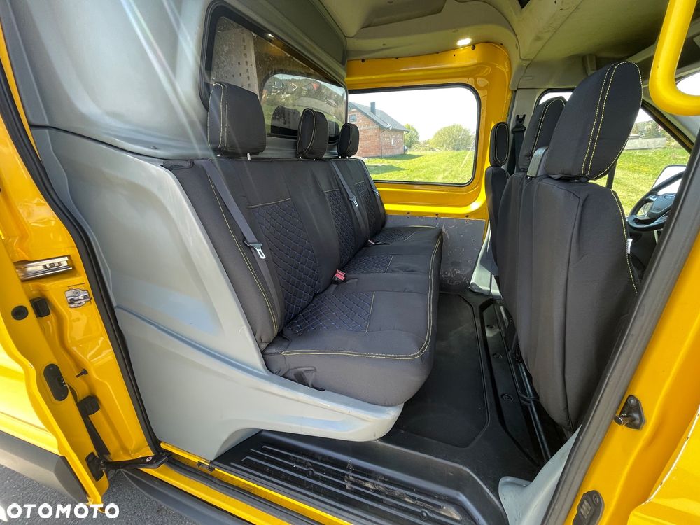 Ford Transit - 28