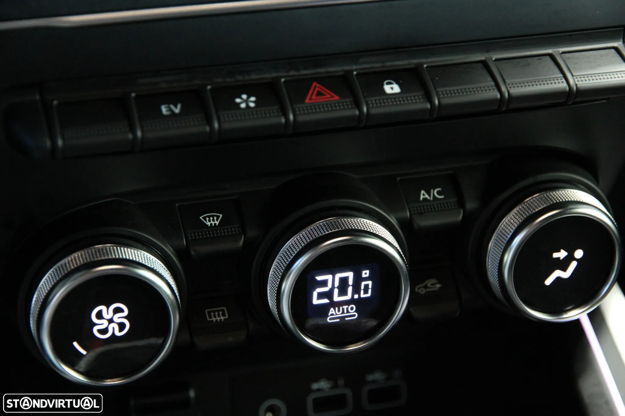 Renault Clio 1.6 E-Tech Full Hybrid Engineered - 13