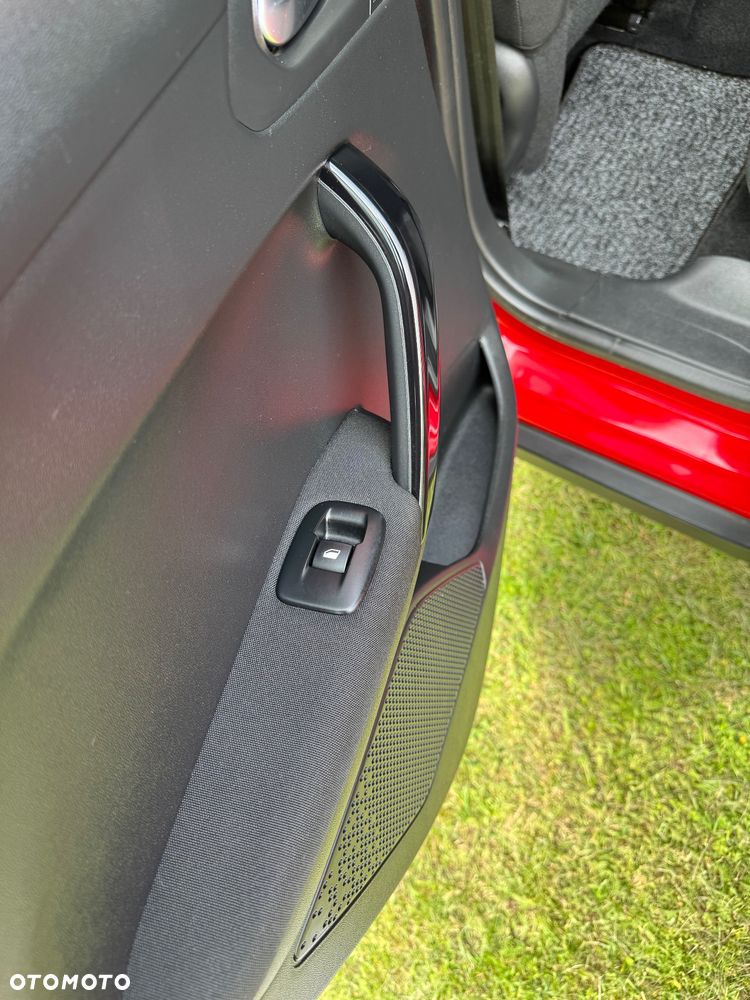 Peugeot 2008 1.5 BlueHDi Signature - 14