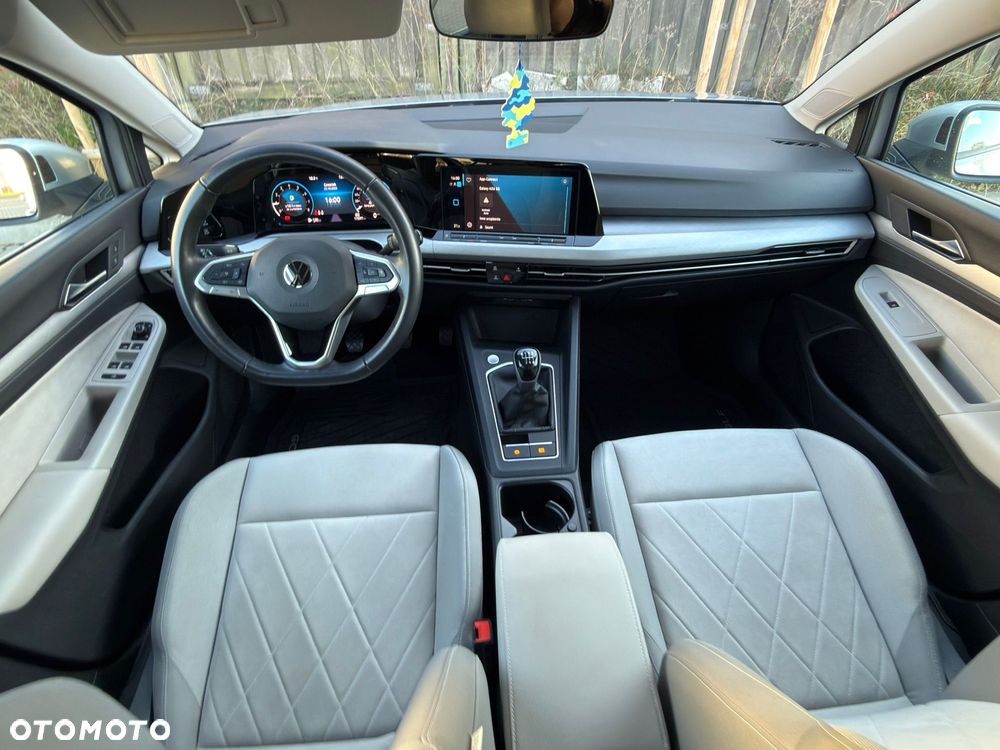 Volkswagen Golf 1.5 TSI EVO Style - 9