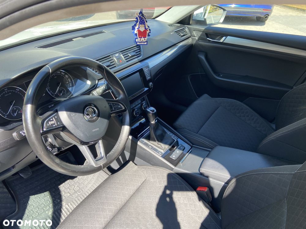 Skoda Superb 2.0 TDI Ambition - 14