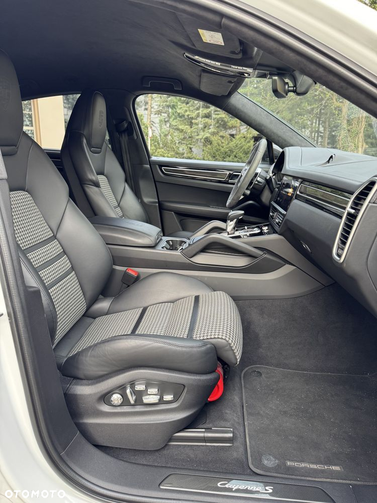 Porsche Cayenne Coupe S - 11