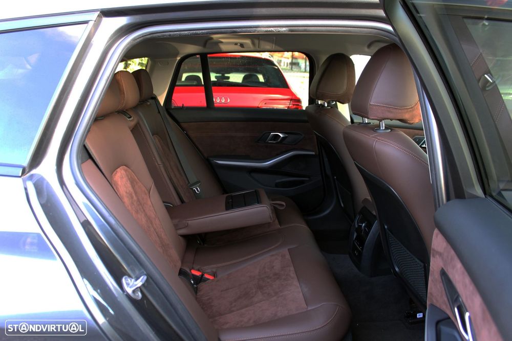 BMW 330 - 51
