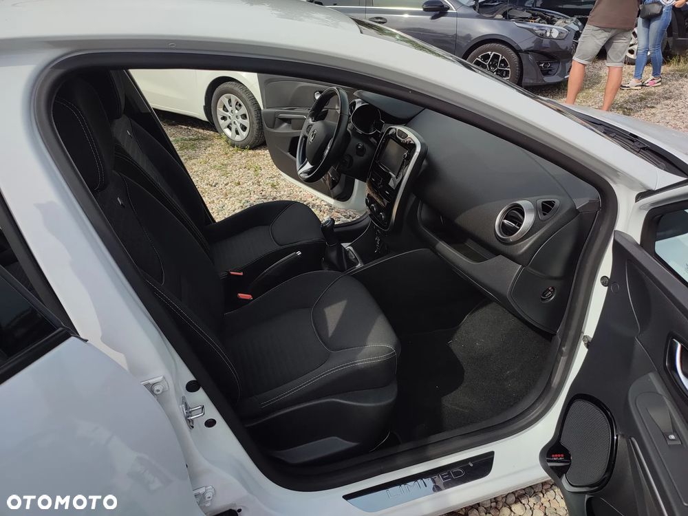 Renault Clio - 22