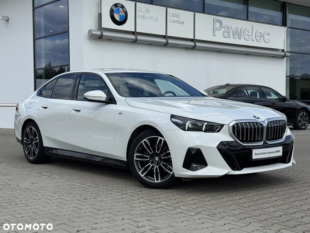 BMW Seria 5 520i mHEV - 1