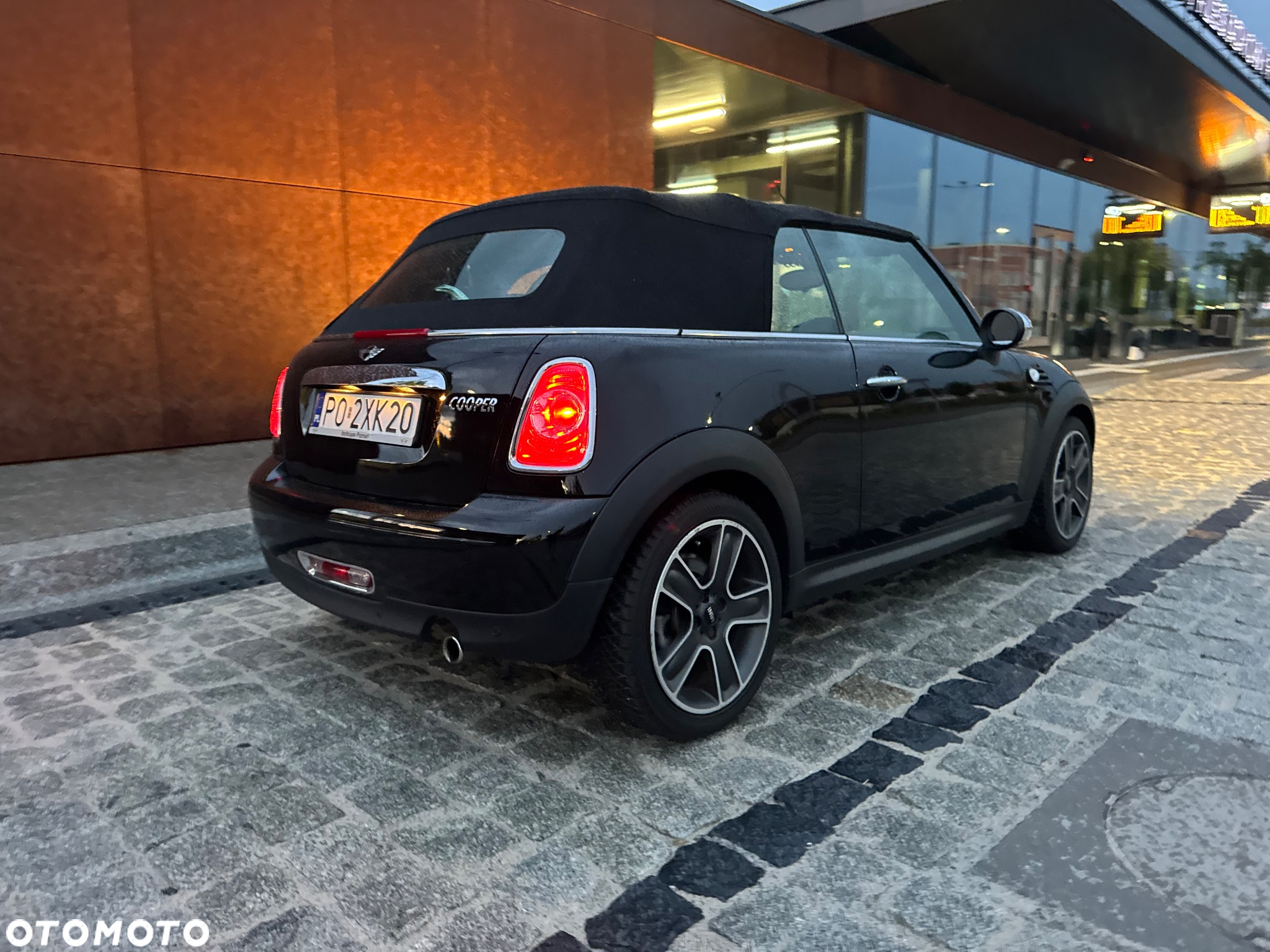 MINI Cooper Cabrio - 4