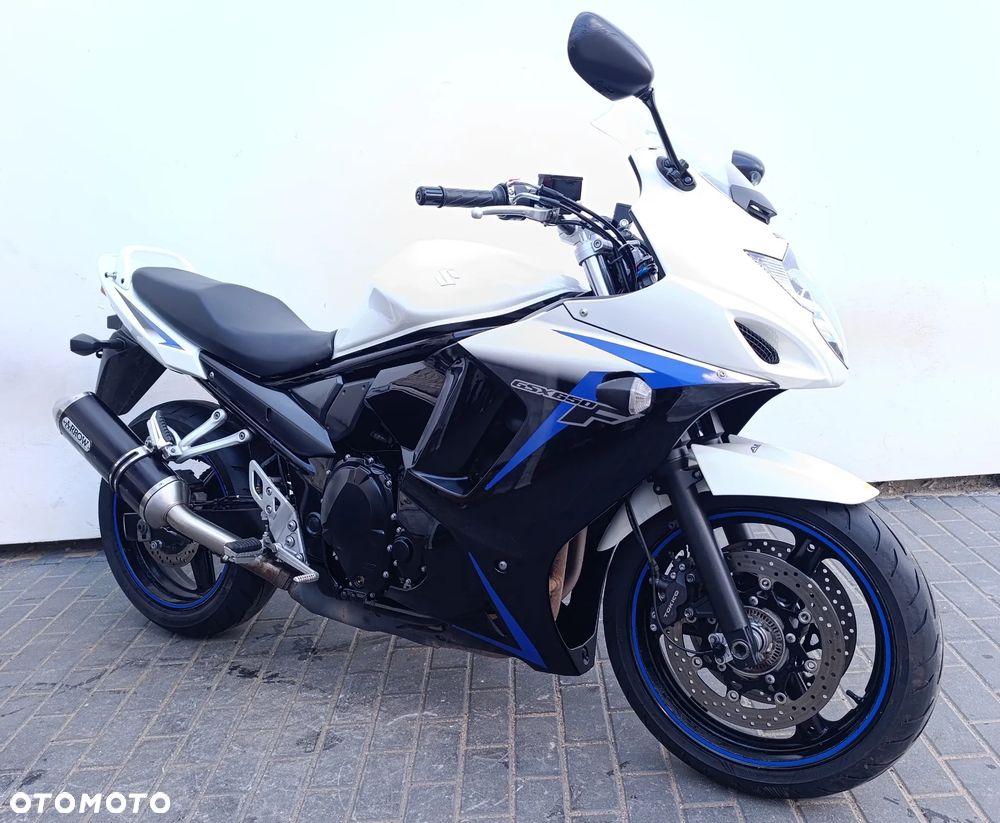Suzuki GSX - 8